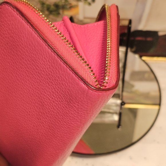 Tory Burch Harper Fiesta Continental Zip-around Wallet - Picture 8 of 16